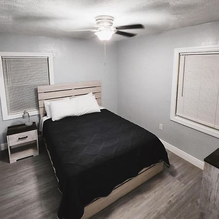 Cozy 3 Bedroom House Near Airport/Raymond Stadium/Downtown. Tampa Exterior foto